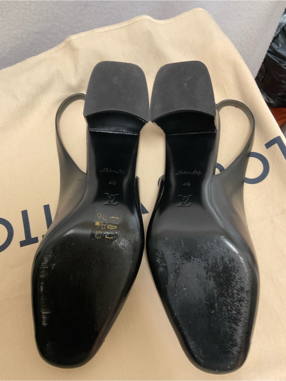 Louis Vuitton
2020 Leather Slingback Pumps - Picture 10 of 12